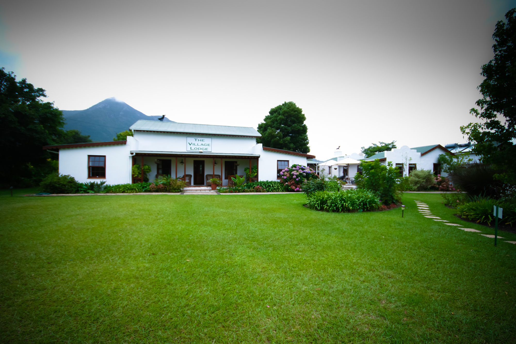 The Village Lodge Stormsrivier Kültér fotó